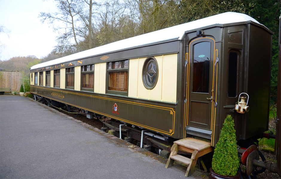 railway-carriage-room