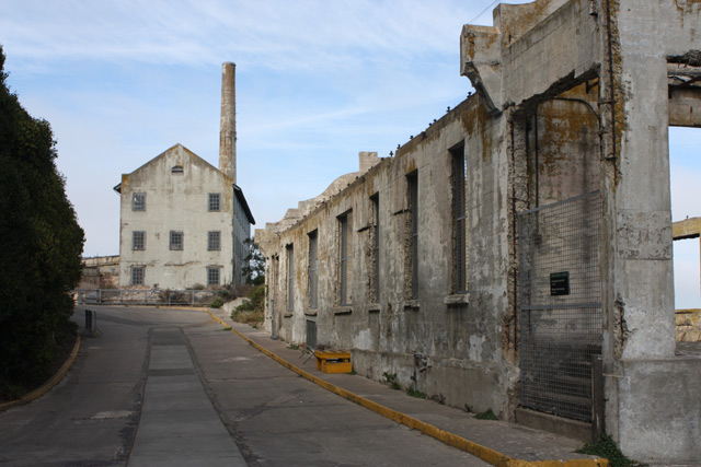 alcatraz-streets