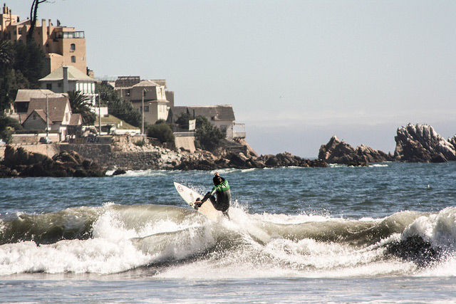 Valparaiso-Chile-surf