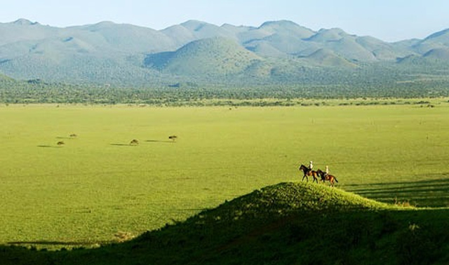 luxury-riding-safari-3