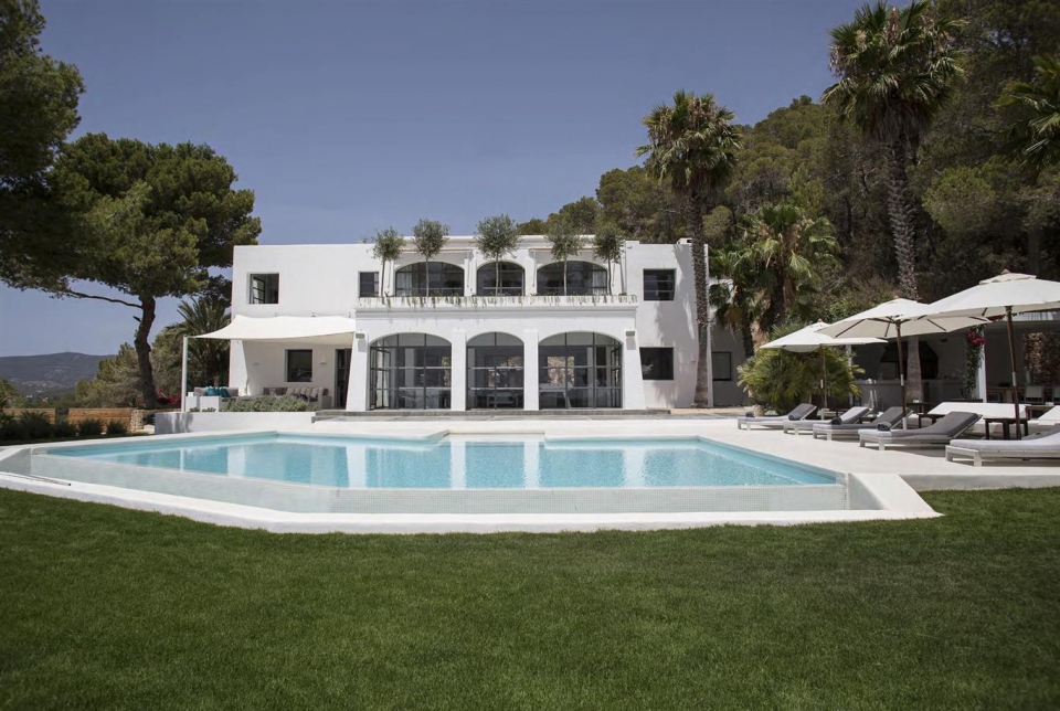 Luxury-Villa-Villa-Cardona-Km5-Ibiza-town