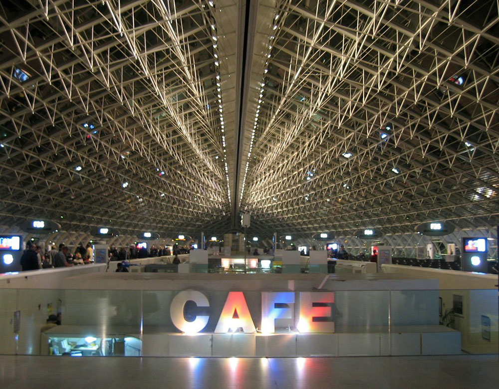 Paris-de-Gaulle-airport-interior