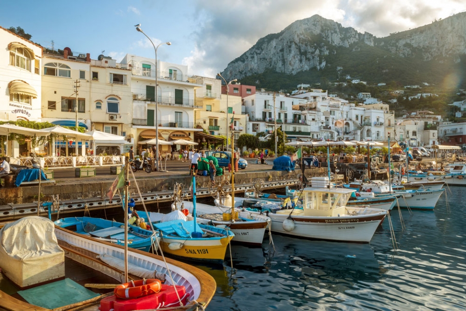 Capri-Amalfi-coast-yachting-sm