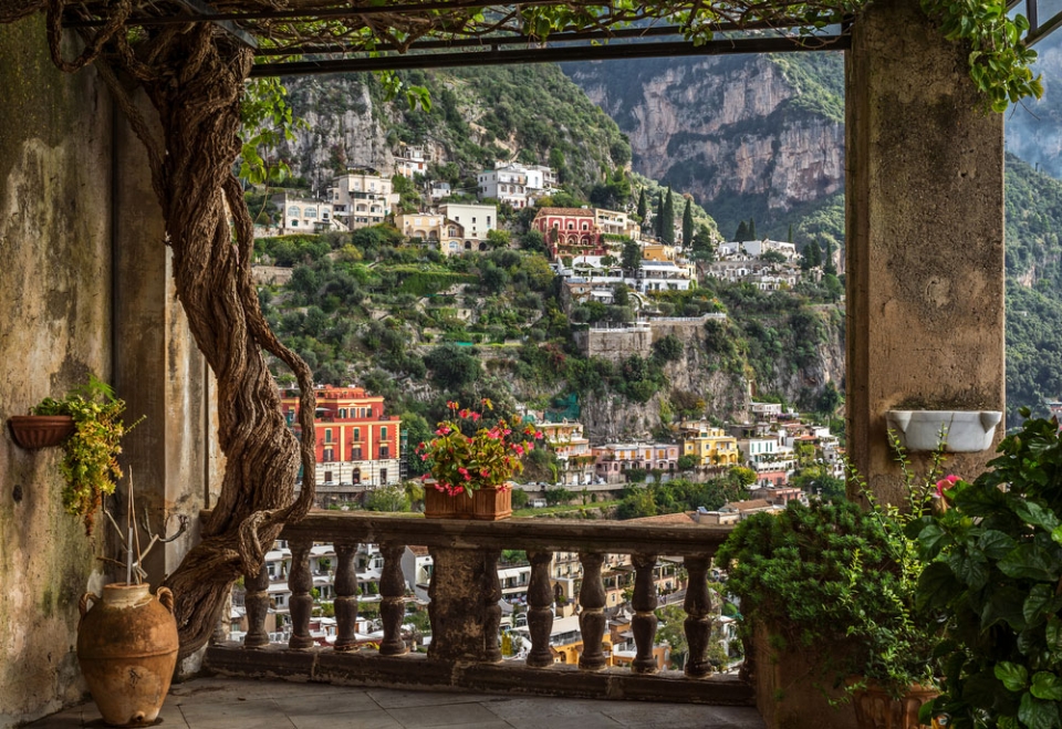 Positano-Amalfi-yachting-sm