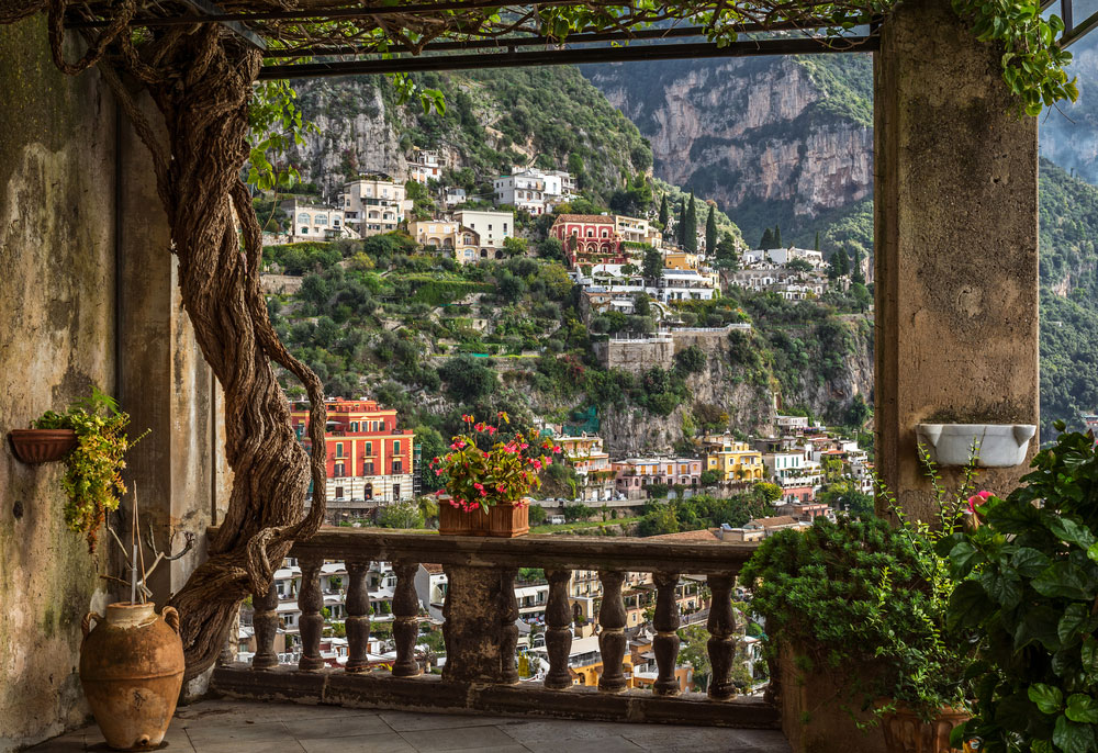 Positano-Amalfi-yachting-sm