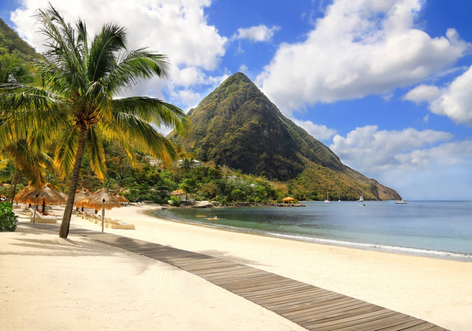 SmartyYacht-Caribbean-Yacht-share-St-Lucia-twin-peaks-sm