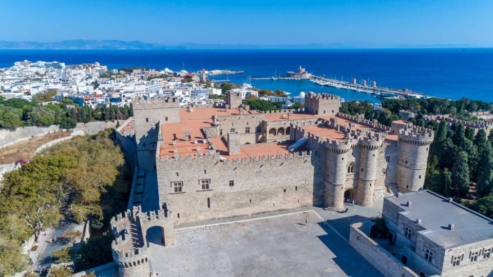 unesco-patrimony-in-greece-the-medieval-city-of-rhodes-sm