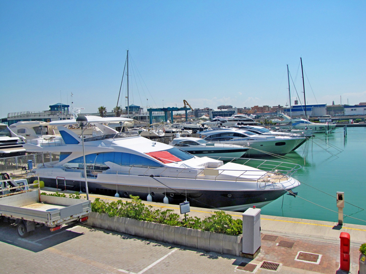 yacht charter liguria