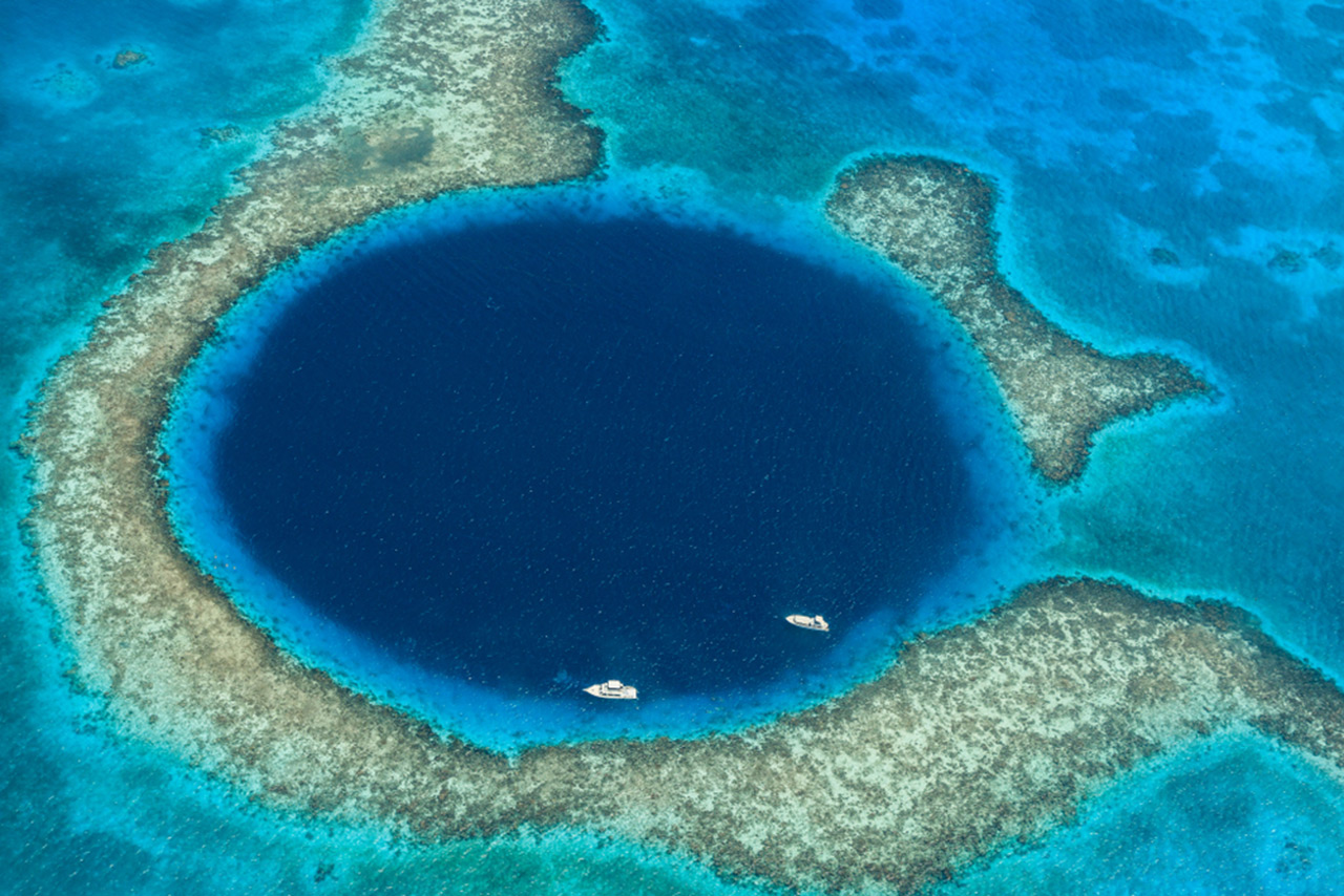 expedition-yacht-for-charter-great-blue-hole-sm