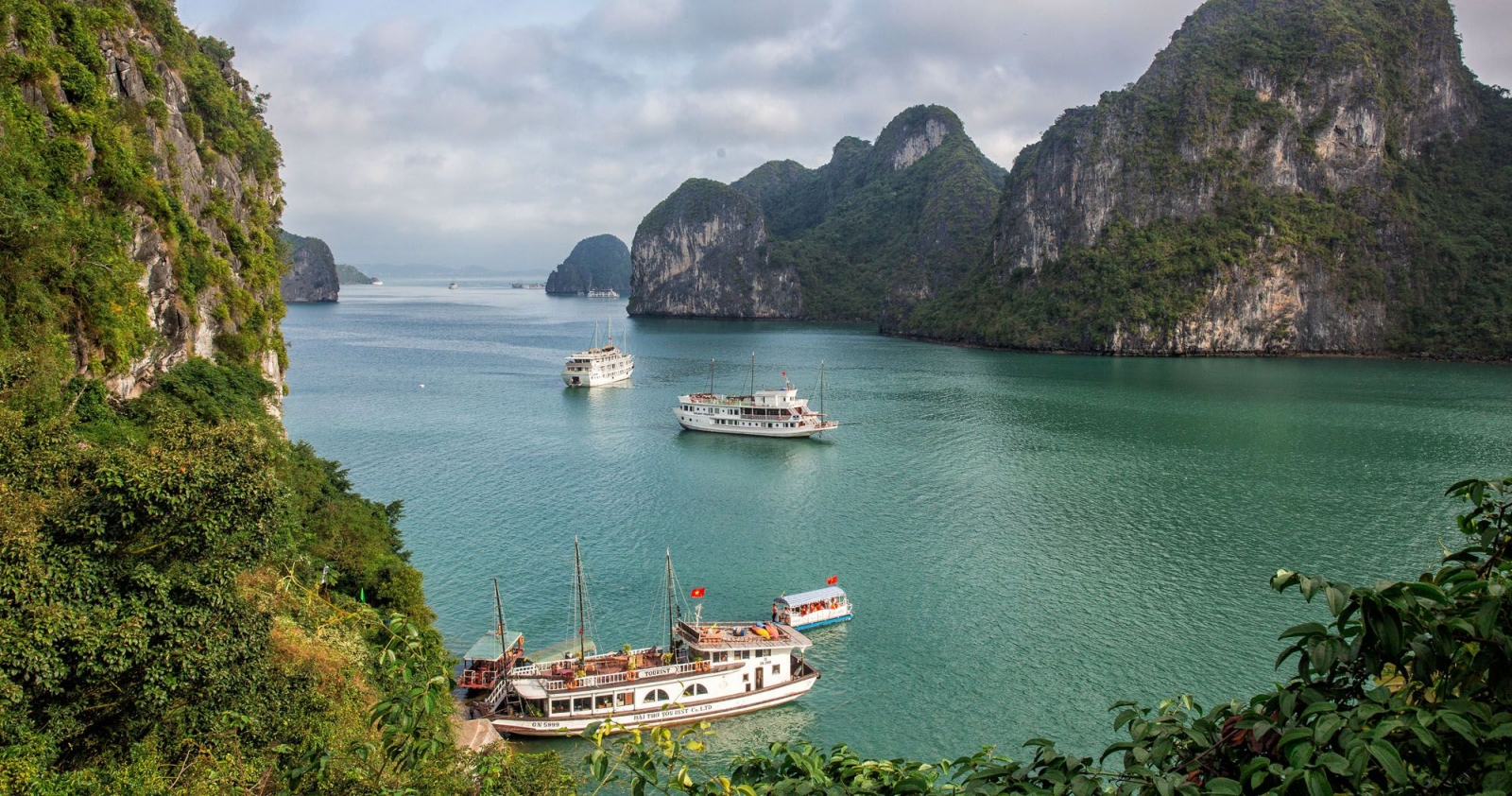 Ha-Long-Bay