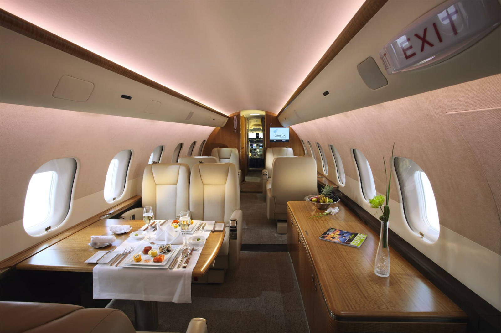 Jet-interior